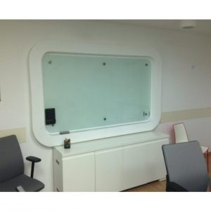 לוח מחיק זכוכית