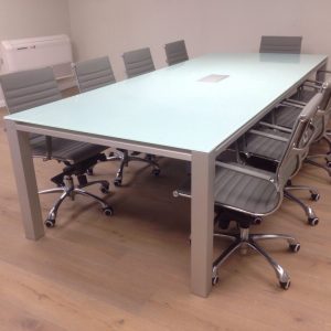 שולחן לחדר ישיבות דגם W