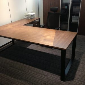 שולחן מנהל דגם Q