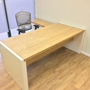 שולחן מנהל דגם הביטאט