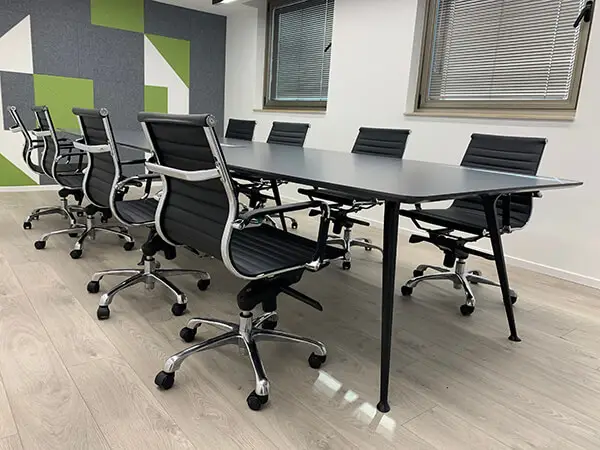 שולחן לחדר ישיבות דגם ספיידר