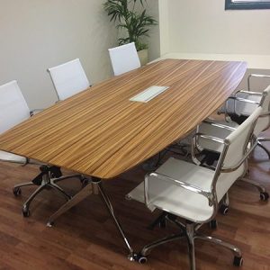 שולחן לחדר ישיבות דגם לואיס